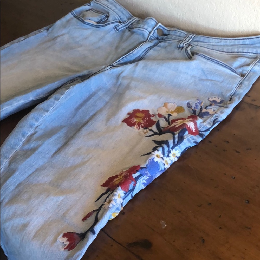 Embroidered Jeans! - Picture 3 of 6